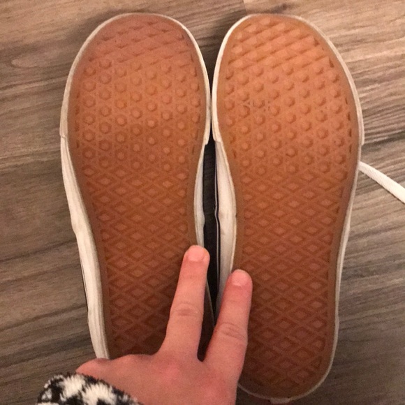 Vans - Picture 4 of 6